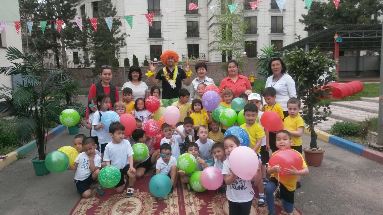 Спортивное мероприятие "Путешествие в джунгли" Старшие группы: "Айгөлек", "Балапан", "Аққу", "Гүлдер"