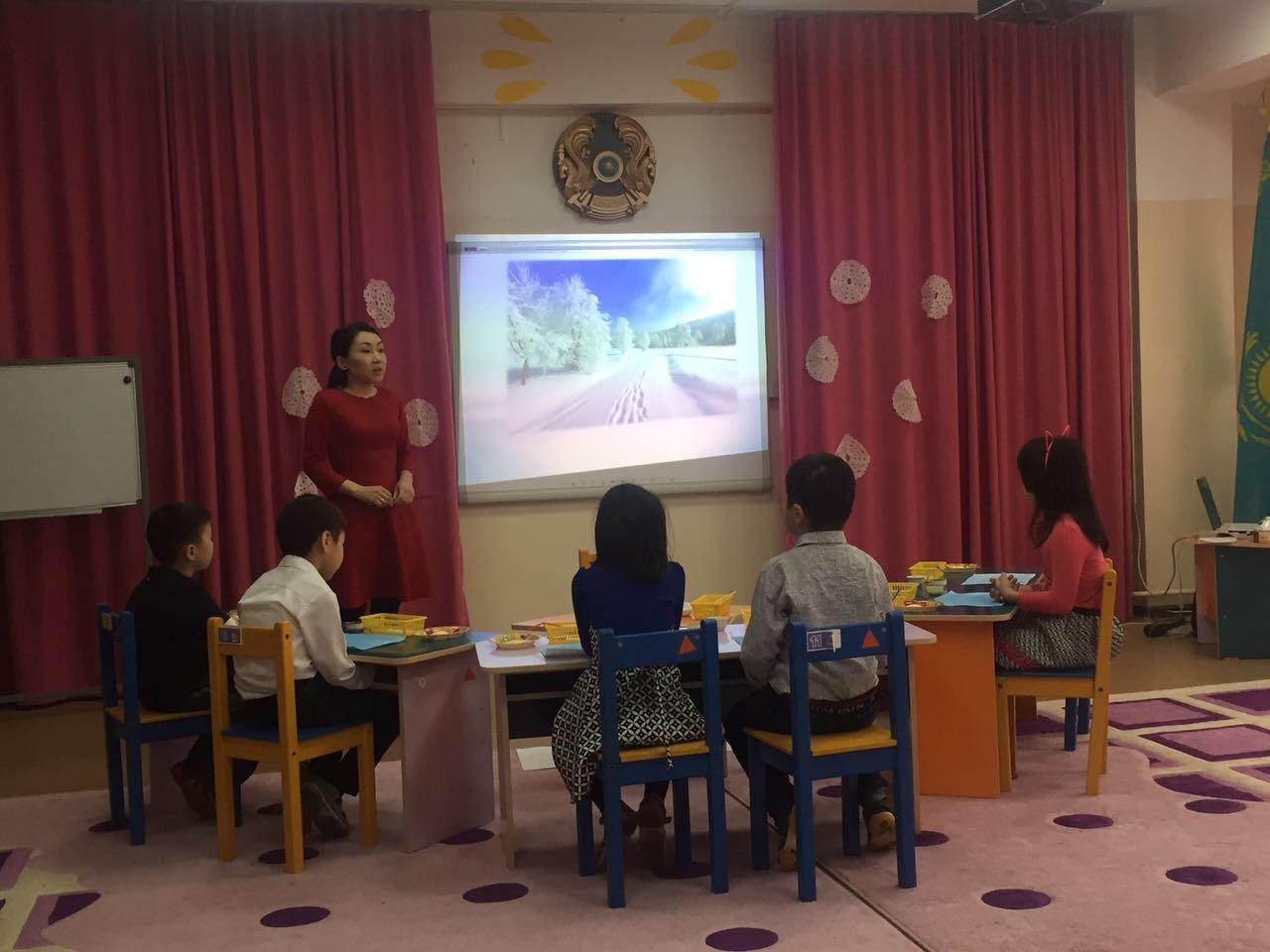 Открытое занятие воспитателя группы "Қарлығаш" Колкобаевой А.У. Область: "Творчество", тема: "Волшебные снежинки"